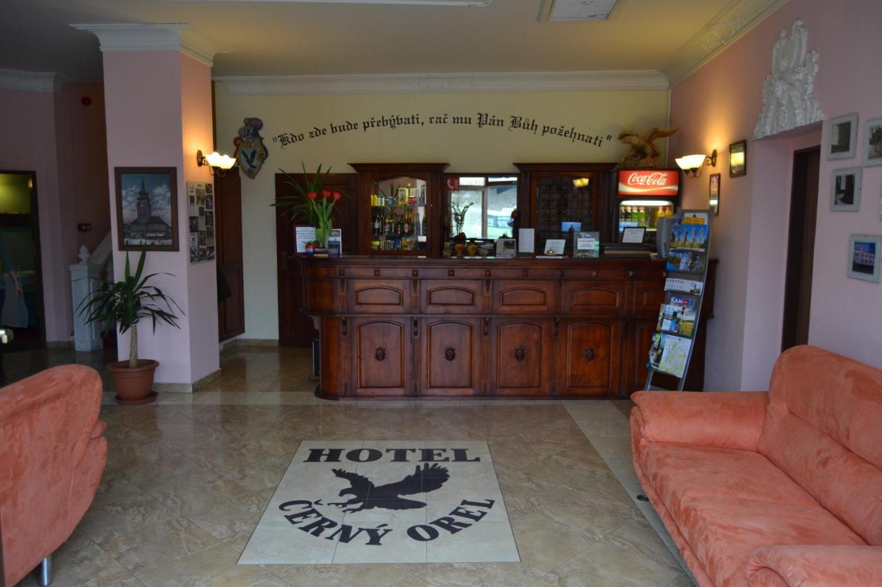 Hotel Cerny Orel Zatec Exterior foto