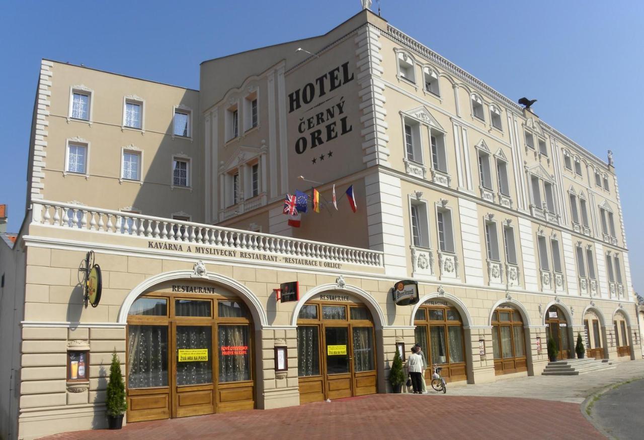Hotel Cerny Orel Zatec Exterior foto