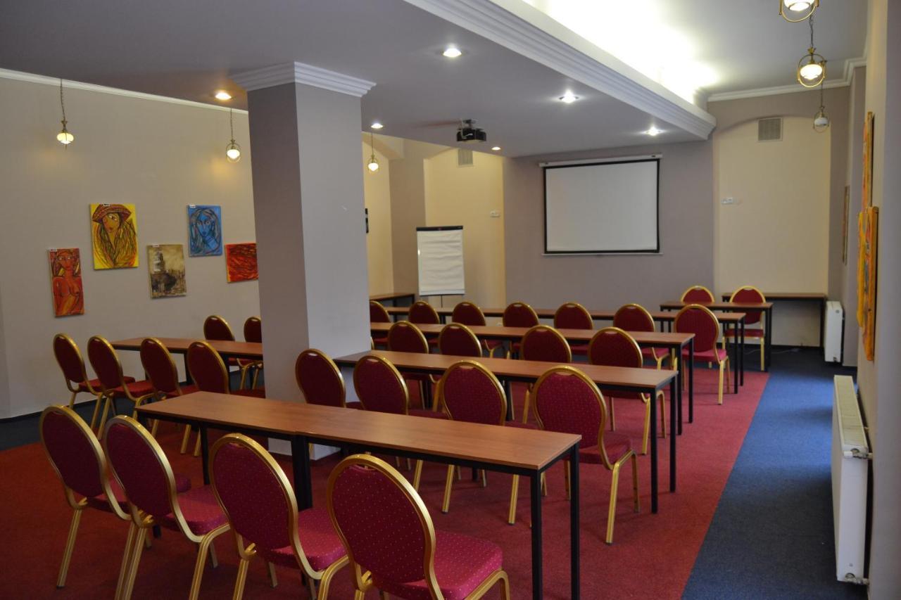Hotel Cerny Orel Zatec Exterior foto