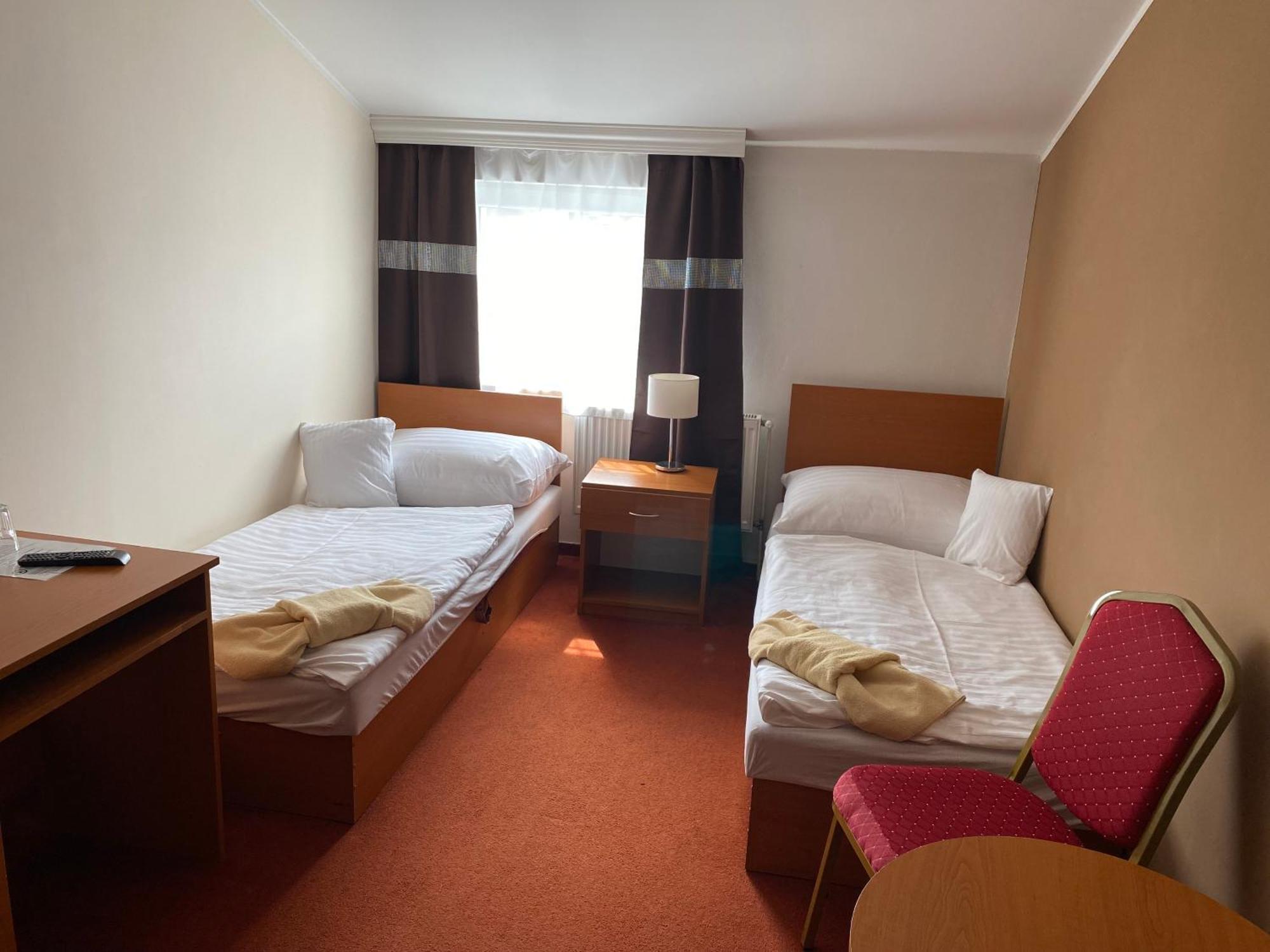 Hotel Cerny Orel Zatec Exterior foto